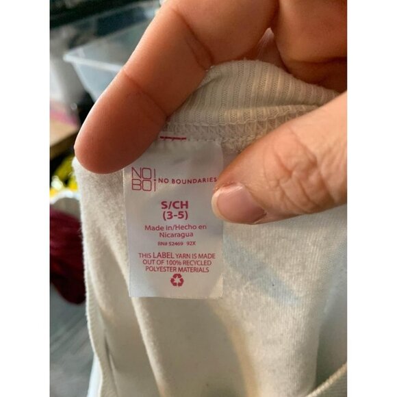 🌸3/$15🌸White Soft Crewneck Sweatshirt Size Small - Picture 3 of 3